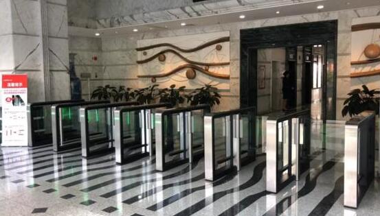 忠于全能！富士智能明星產品“凌雲”擺閘入駐深圳水務集團！