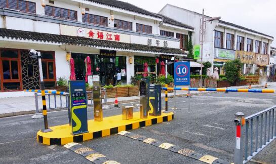 科拓·速泊無人收費(fèi)停車場服務(wù)方案通過AI智能車牌識(shí)別技術(shù)