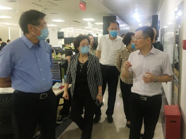 長春市政協領導與廈門市政協領導蒞臨科拓參觀考察 對科拓推動智慧停車產業(yè)發(fā)展予以充分肯定