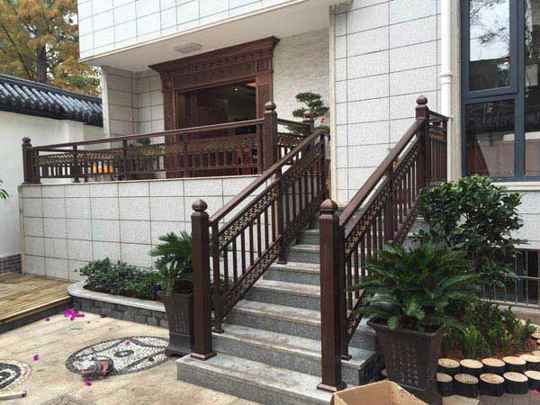 松原中東?帕薩迪納護欄案例 - 中出網(wǎng)-智能出入口門戶