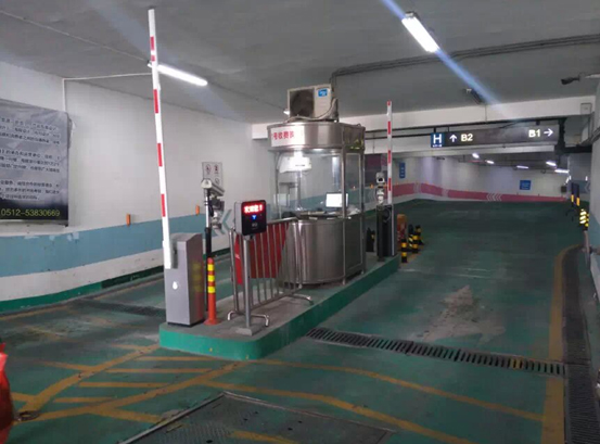 太倉萬達停車場系統(tǒng)工程案例 - 中出網(wǎng)-智能出入口門戶
