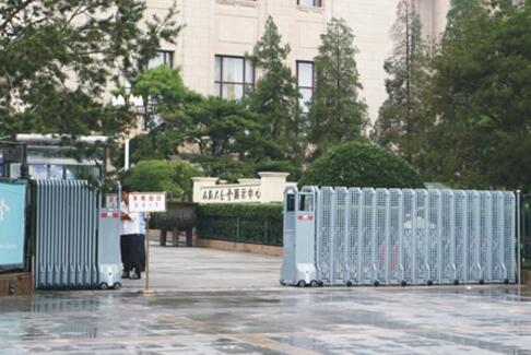 承德出安智能電動(dòng)伸縮門(mén)成功牽手狀元府