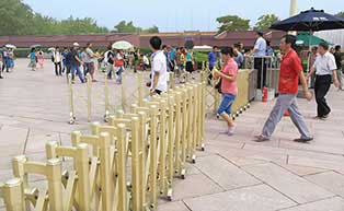 北京天安門廣場伸縮門工程案例 - 中出網(wǎng)-智能出入口門戶