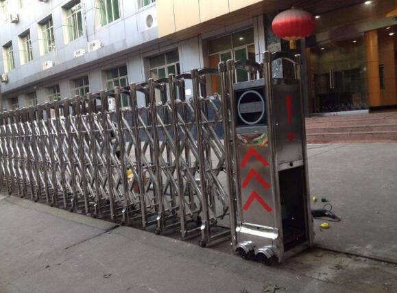 麗水市文元教育集團(tuán)選用麗水出安智能電動伸縮門彰顯個性