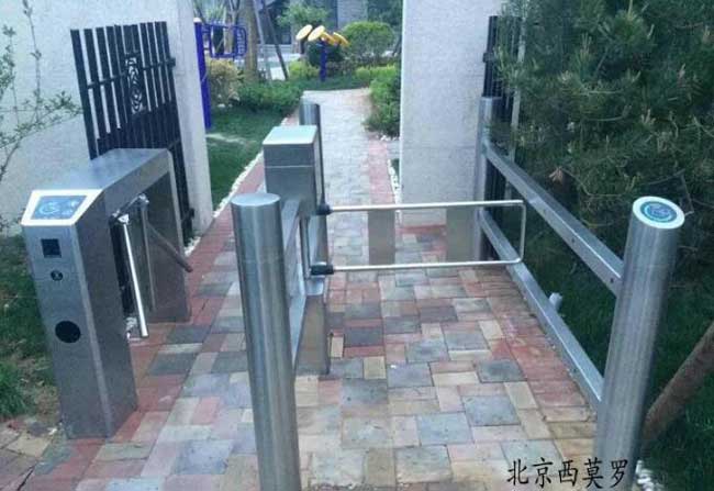 北京萬科青島小鎮(zhèn)上新智能三輥閘機(jī)案例 - 中出網(wǎng)-智能出入口門戶