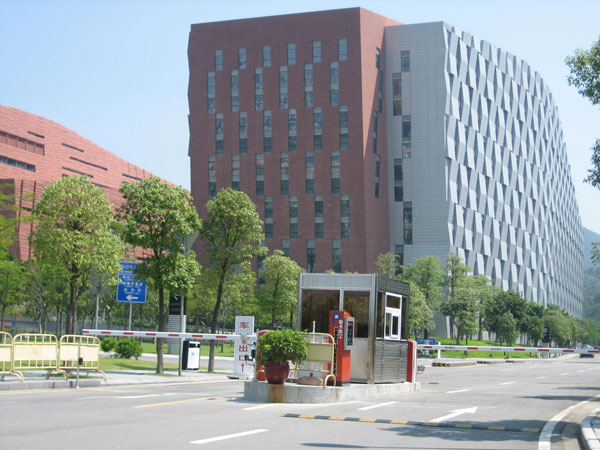 廣州白云國際會(huì)議中心停車場系統(tǒng)案例 - 中出網(wǎng)-智能出入口門戶