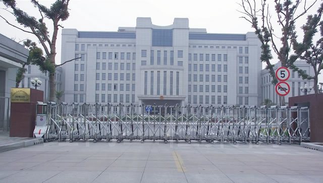 松江中山街道辦事處伸縮門(mén)工程案例 - 中出網(wǎng)-智能出入口門(mén)戶