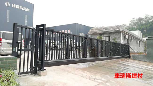 康瑞斯建材直線門案例 - 中出網-智能出入口門戶