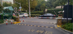 車輛識(shí)別停車系統(tǒng)車牌識(shí)別道閘一體機(jī)