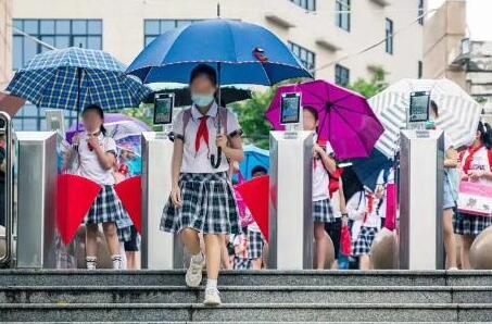 校園出入口如何智慧升級？熵基科技“鐵閘”強(qiáng)勢出擊