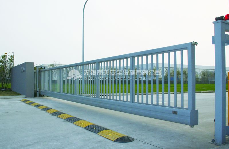 上海博擇汽車(chē)部件有限公司無(wú)軌懸浮門(mén)案例 - 中出網(wǎng)-智能出入口門(mén)戶