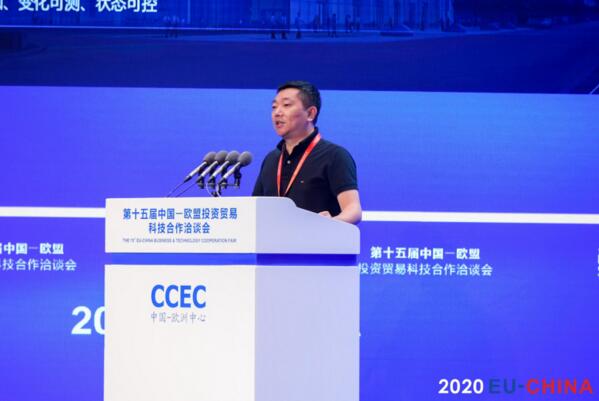 佳都科技智慧城市業(yè)務群AI產品線產品總監(jiān)曹毅出席并帶來了《人工智能和數字孿生技術賦能城市》的主題演講