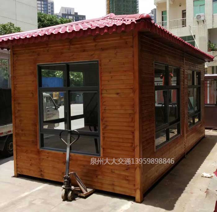 防腐木崗亭