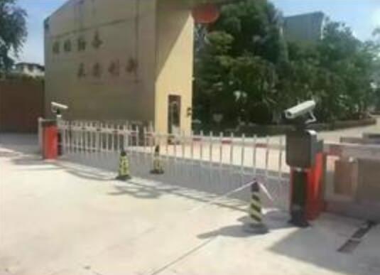 廣東韶關(guān)南雄一中車牌識(shí)別案例 - 中出網(wǎng)-智能出入口門戶