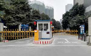 成都八號公館車牌識別系統(tǒng)案例 - 中出網(wǎng)-智能出入口門戶
