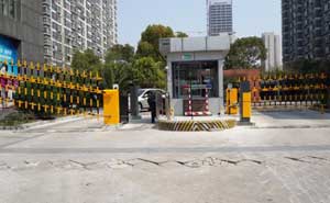 江蘇省南京市辰龍綠苑停車場系統(tǒng)案例 - 中出網(wǎng)-智能出入口門戶