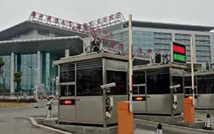 武漢同濟醫(yī)院光谷分院車牌識別系統(tǒng)案例 - 中出網(wǎng)-智能出入口門戶